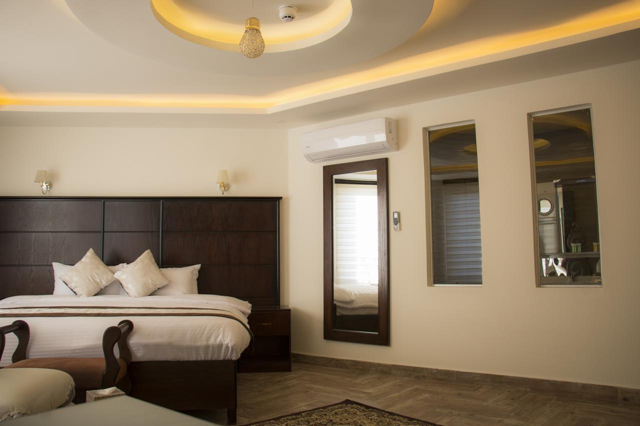 London Bridge Hotel Amman Exterior photo